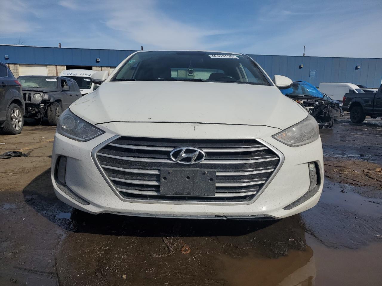 2017 Hyundai Elantra - Image 5