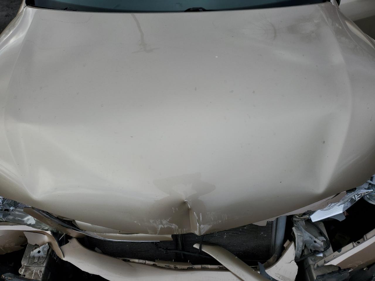 2011 Toyota Camry - Image 12