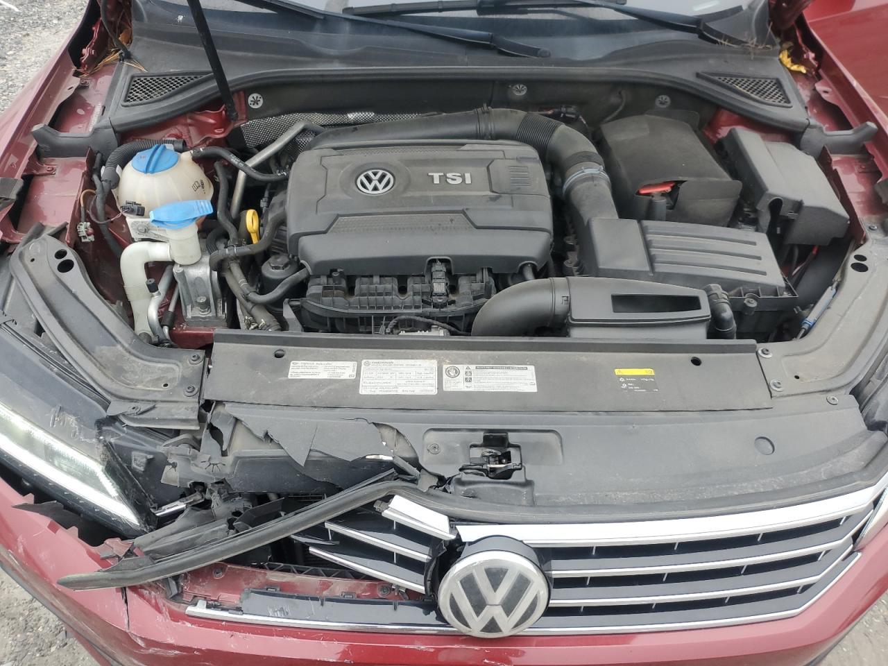 2017 Volkswagen Passat - Image 11