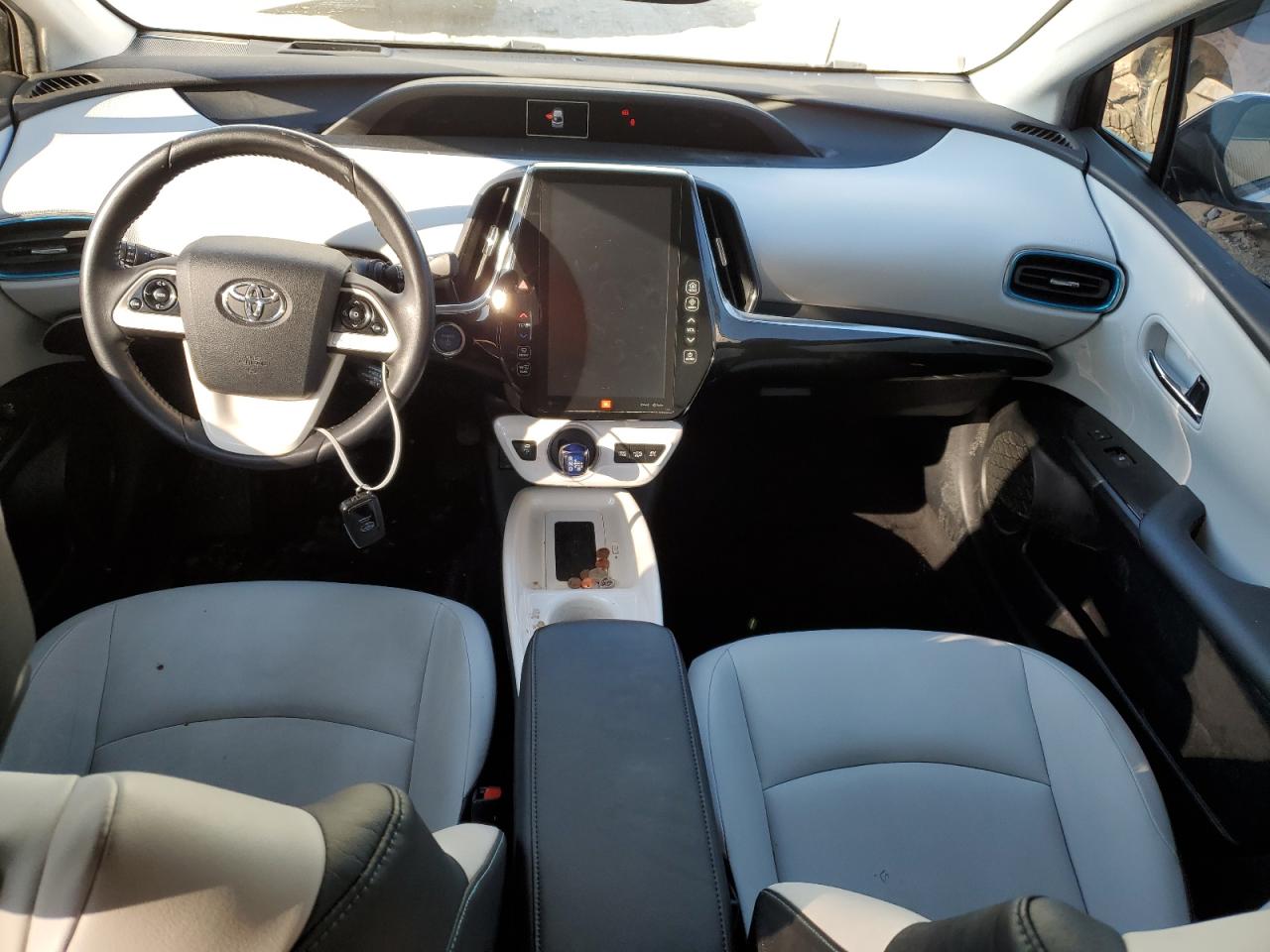2017 Toyota Prius - Image 8