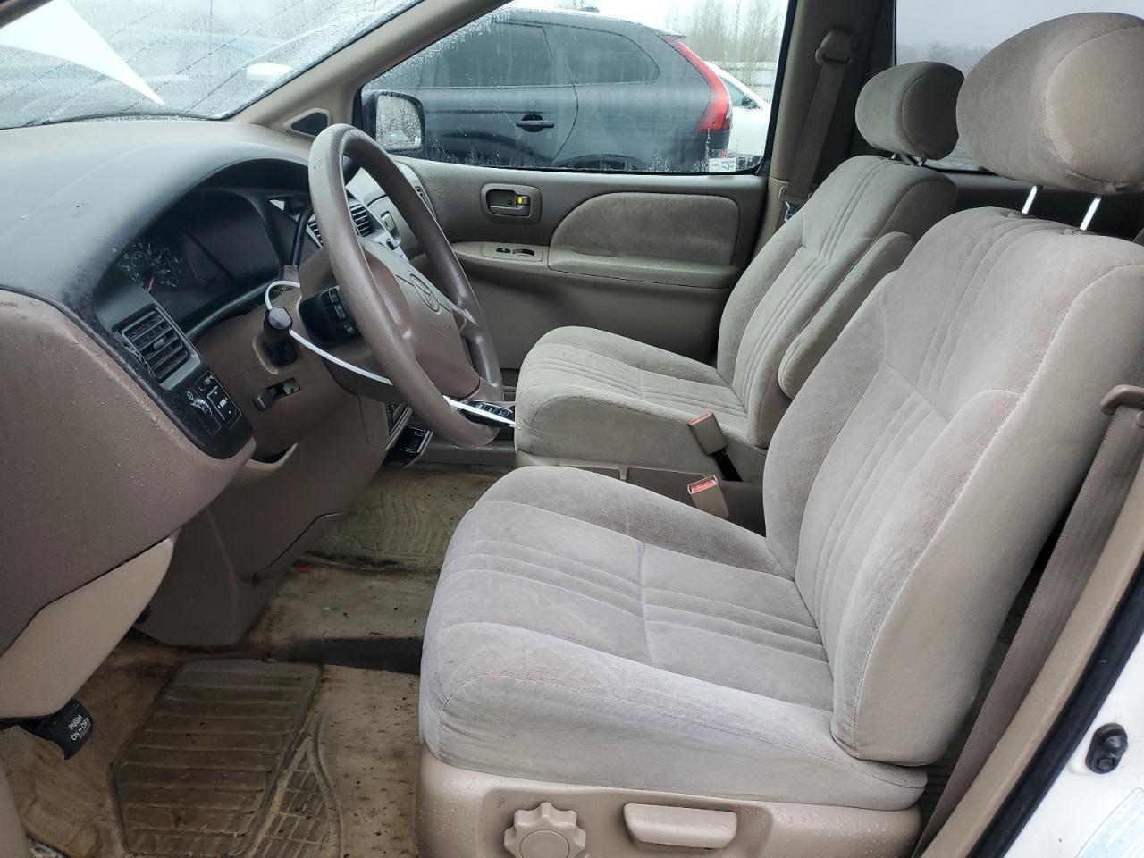 2000 Toyota Sienna - Image 7
