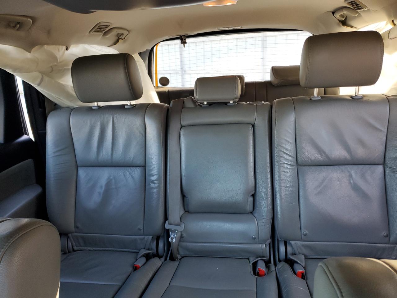 2016 Toyota Sequoia - Image 10