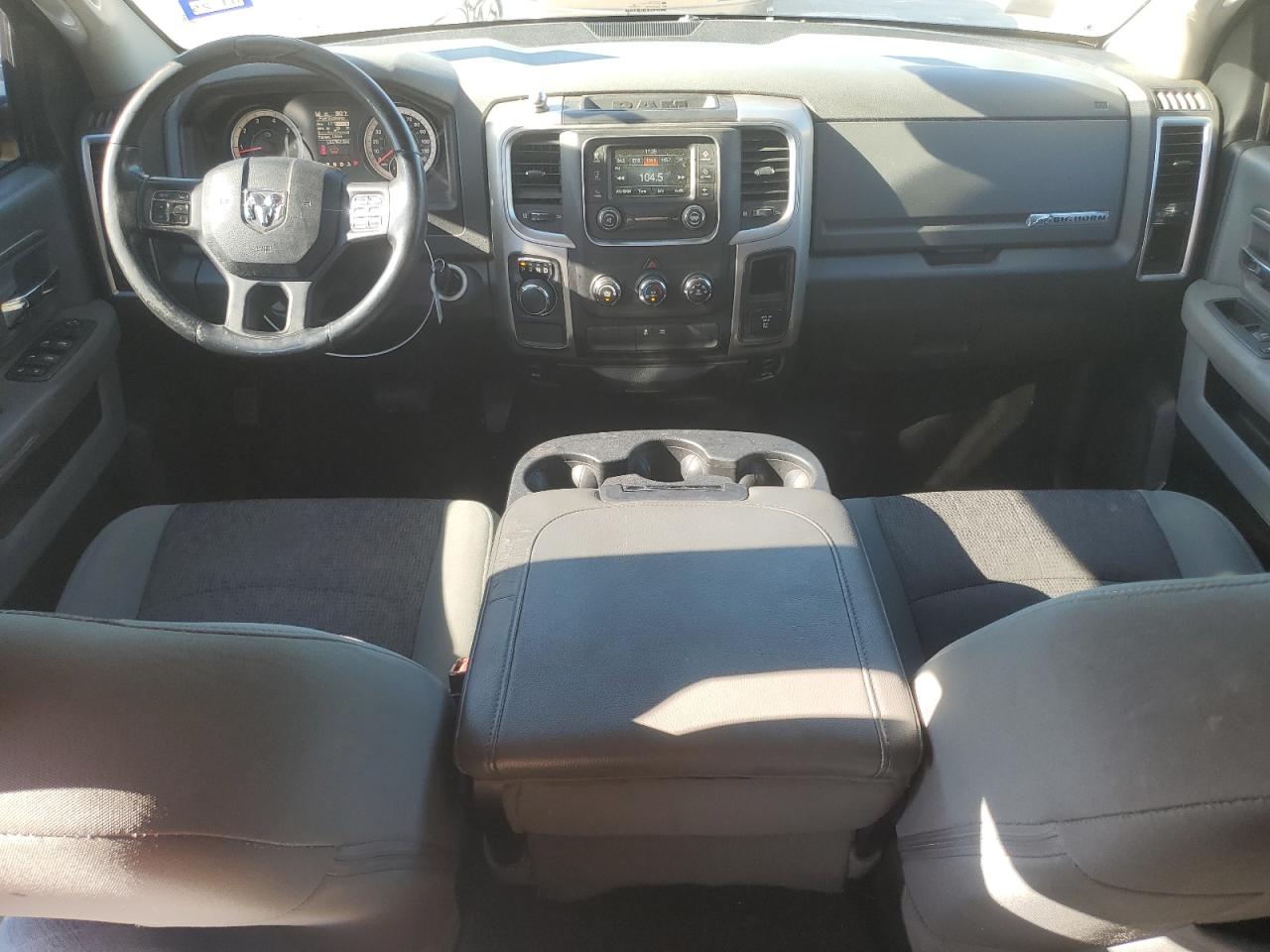 2016 RAM 1500 - Image 8
