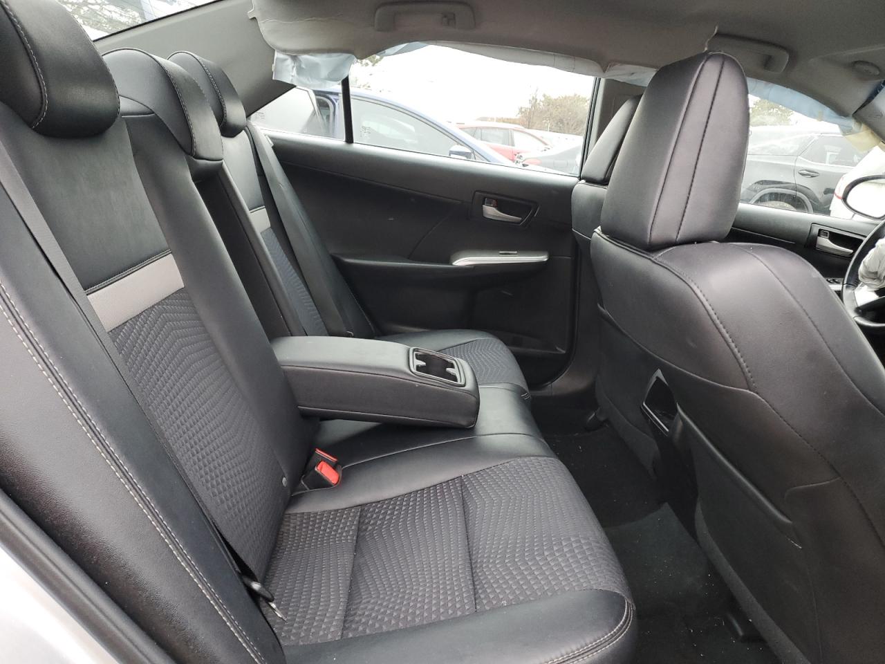 2014 Toyota Camry - Image 11