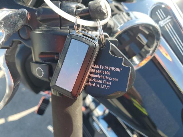  HARLEY-DAVIDSON FL 2021 Чорний
