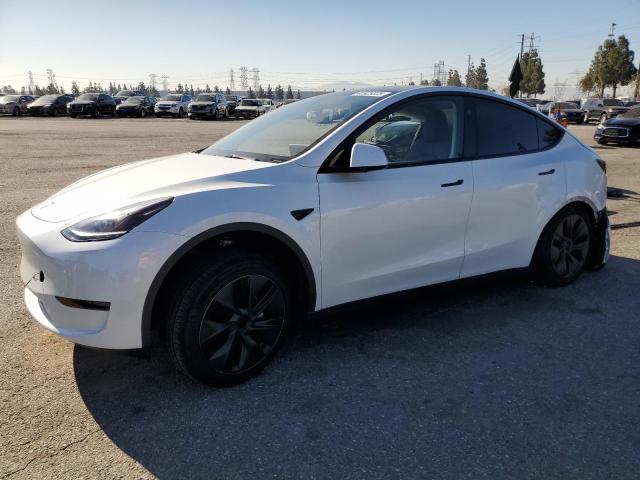  TESLA MODEL Y 2024 Biały