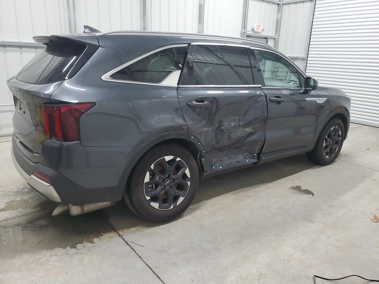 2024 Kia Sorento - Image 3