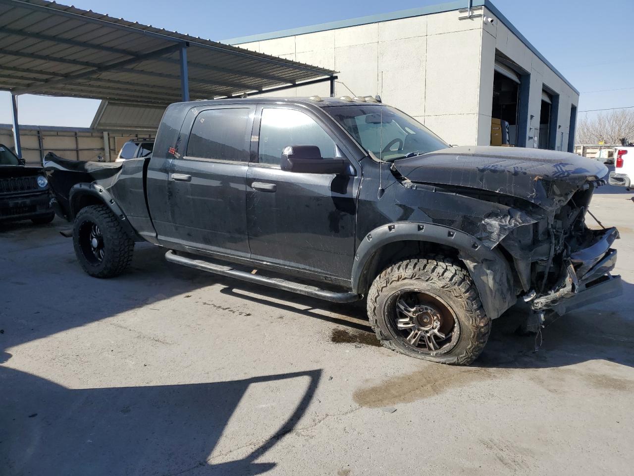 2015 RAM 2500 - Image 4