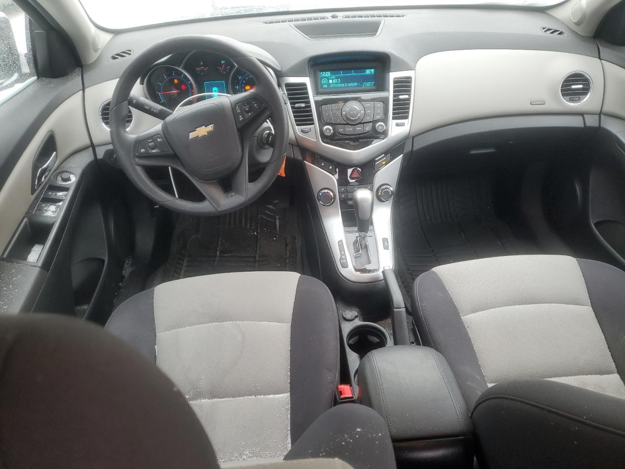 2013 Chevrolet Cruze - Image 8