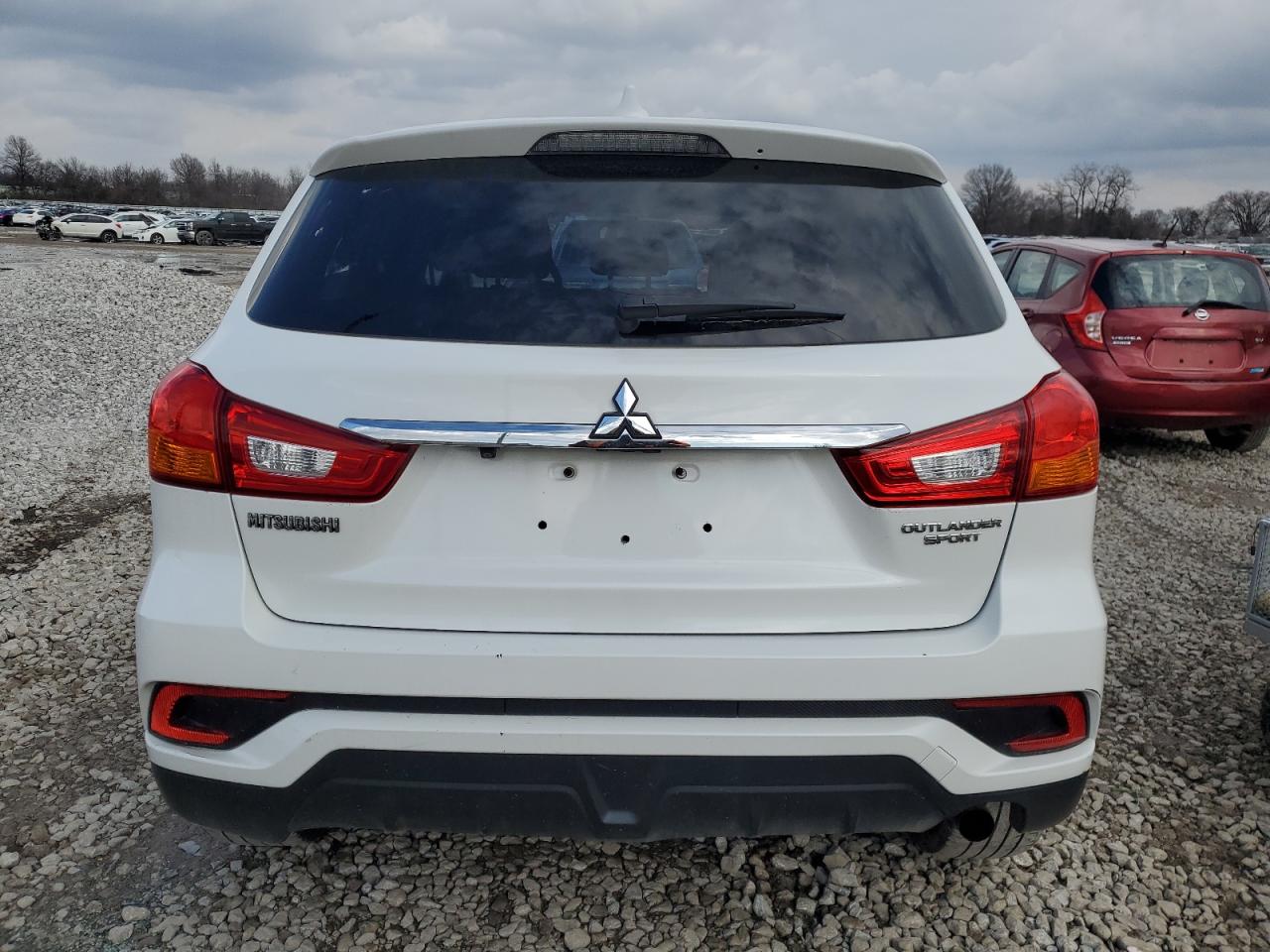 2018 Mitsubishi Outlander - Image 6
