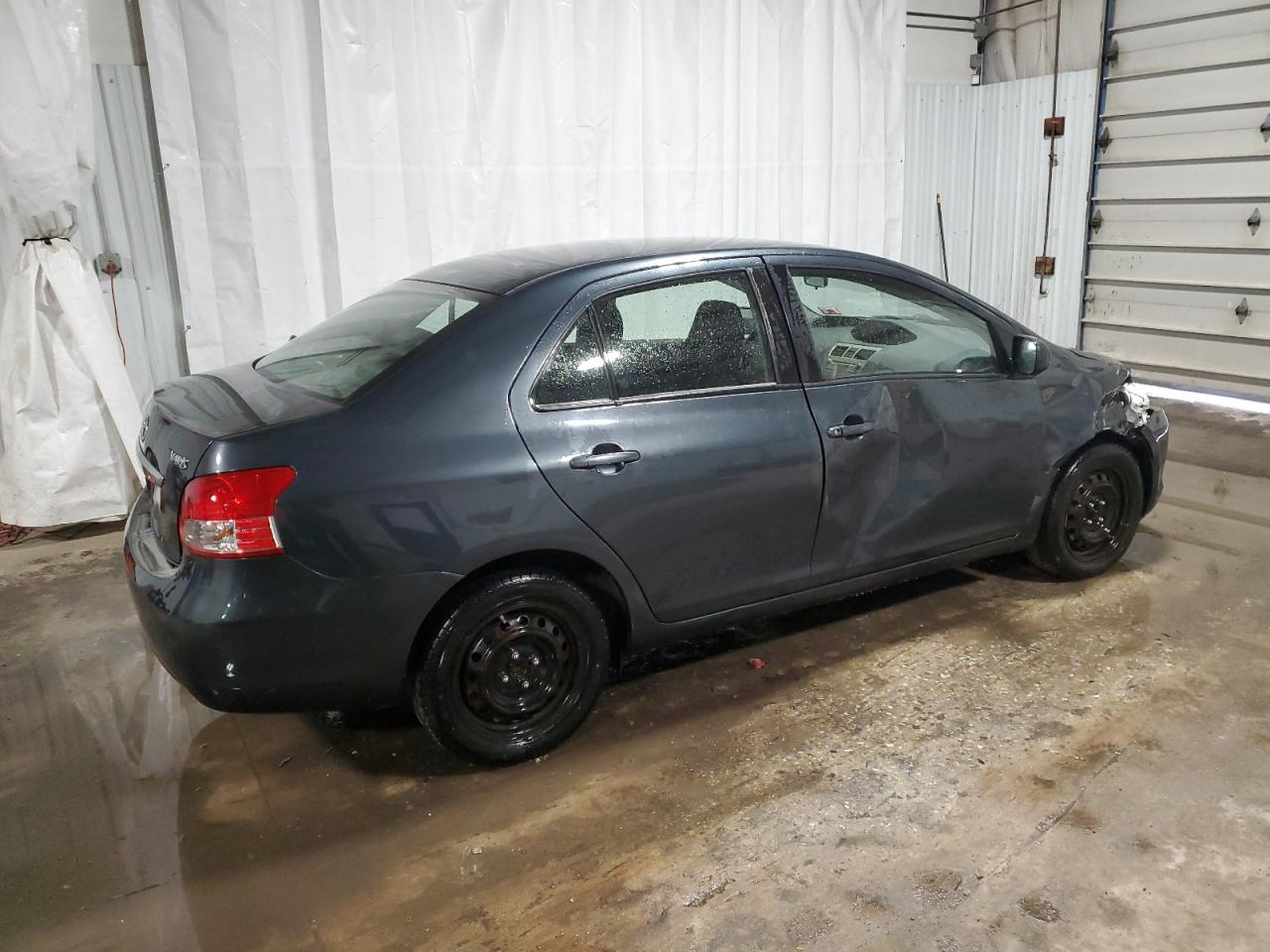 2009 Toyota Yaris - Image 3