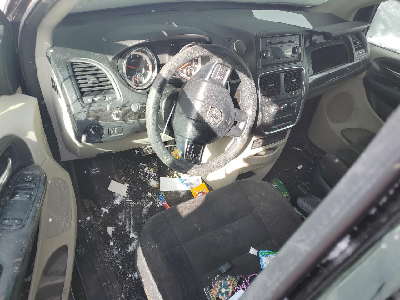 2016 Dodge Caravan - Image 8