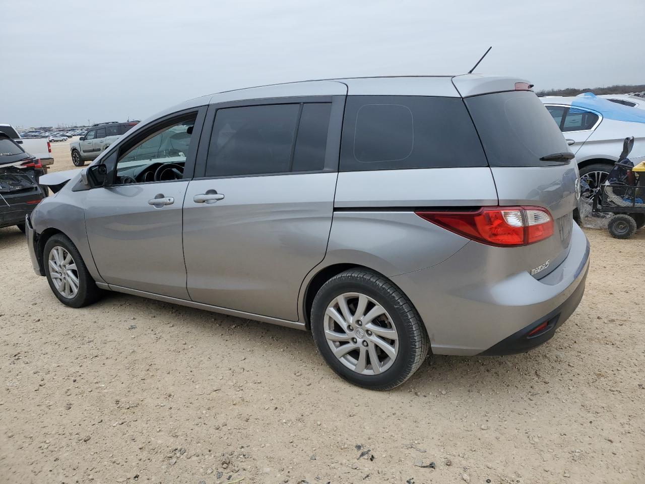 2012 Mazda 5 - Image 2