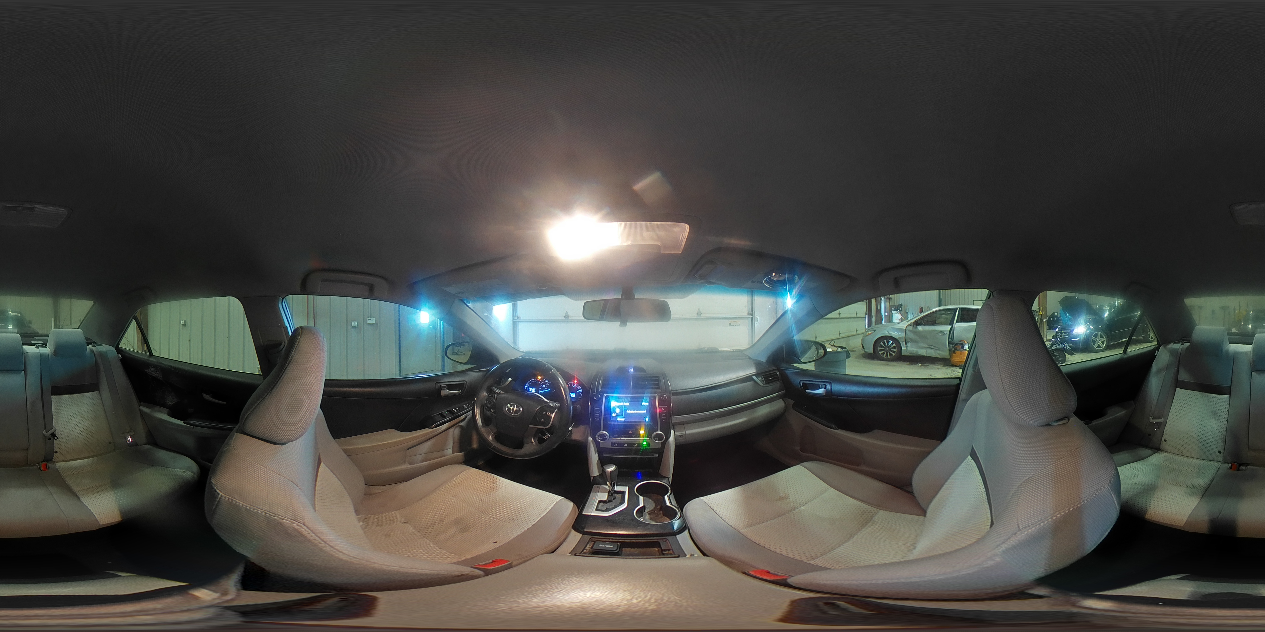 2013 Toyota Camry - Image 13