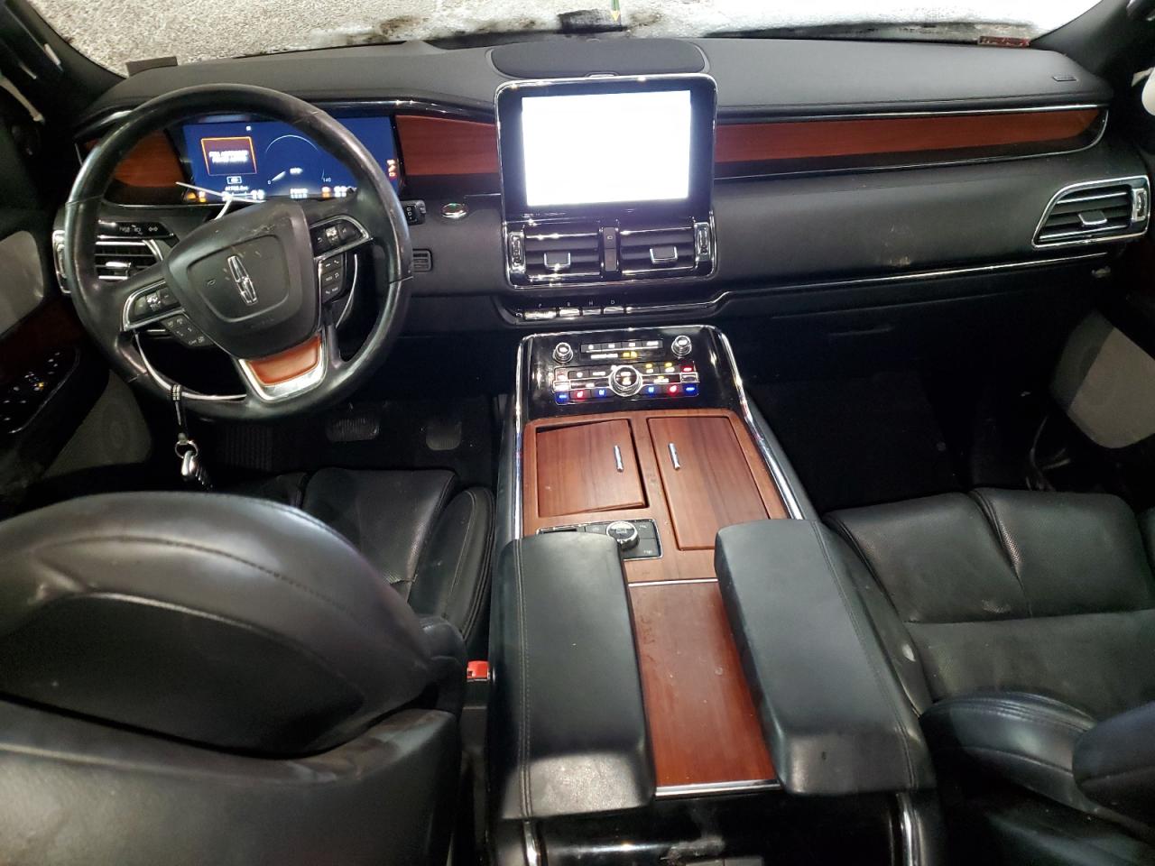 2020 Lincoln Navigator - Image 8