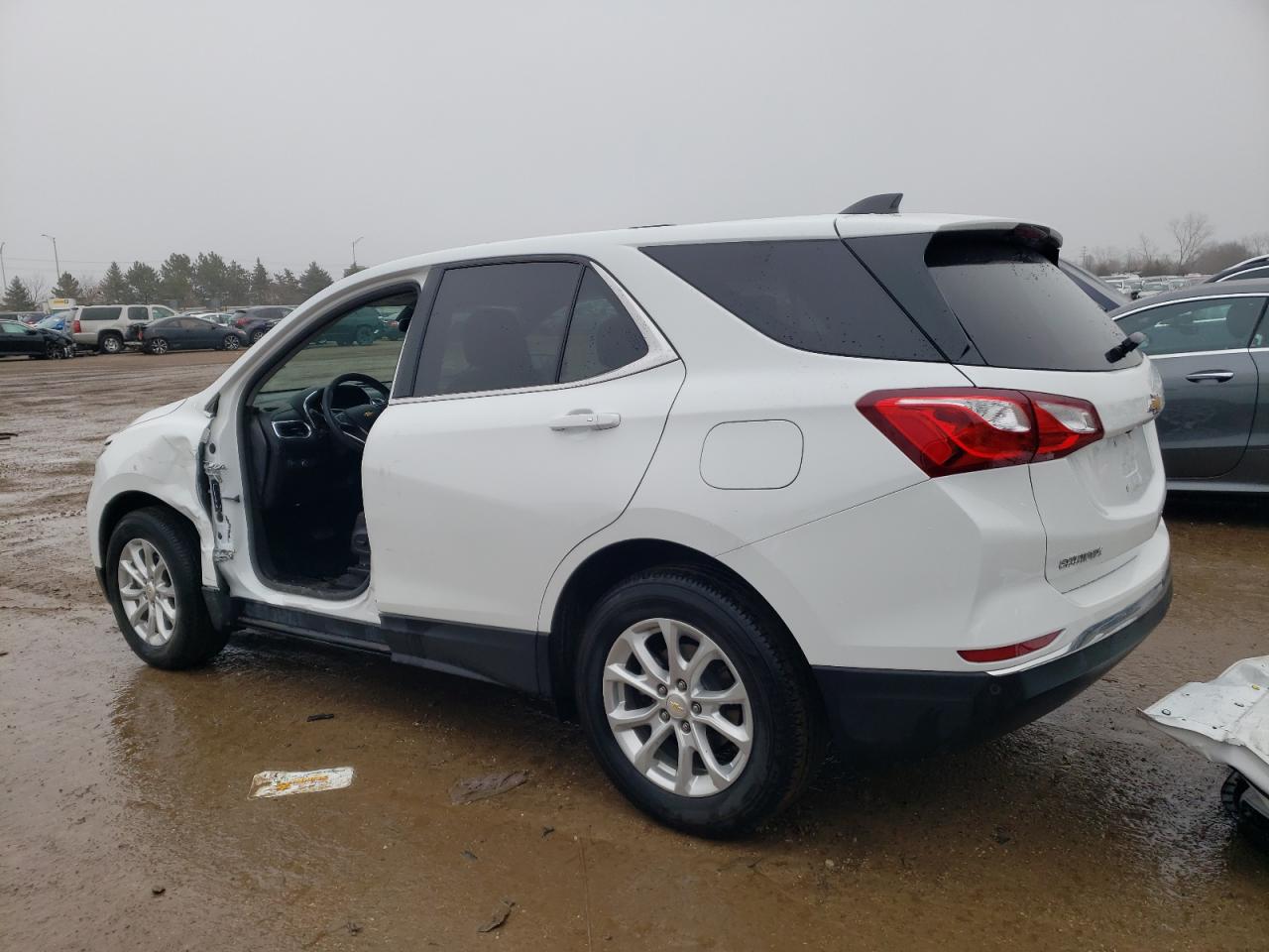 2018 Chevrolet Equinox - Image 2