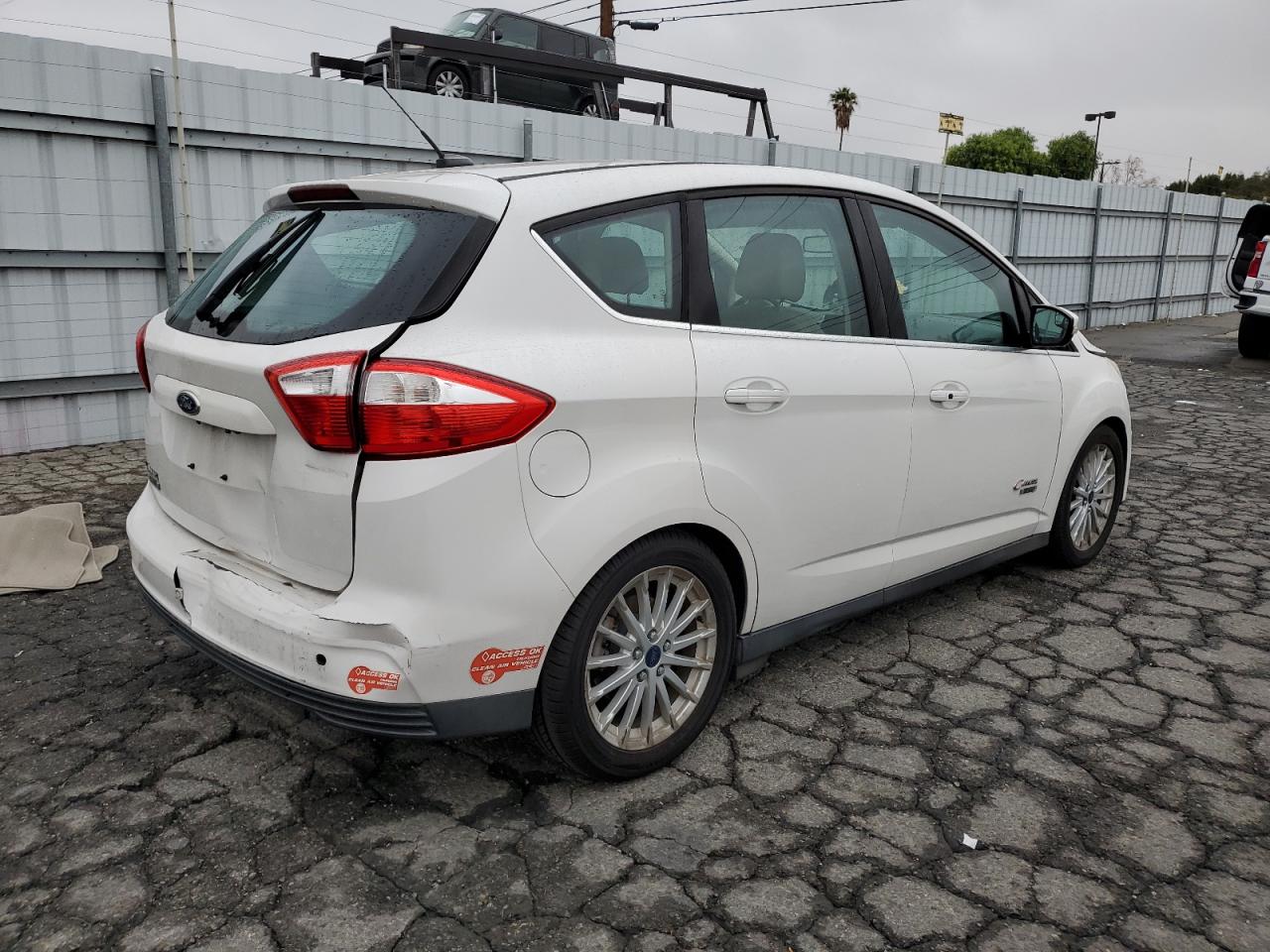 2016 Ford C-MAX - Image 3