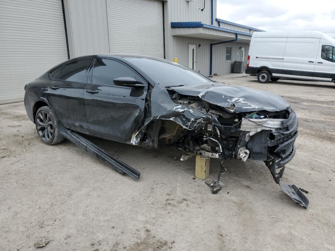 2016 Chrysler 200 - Image 4