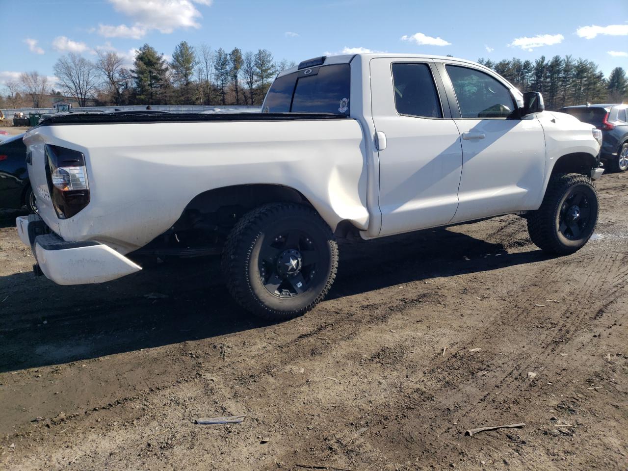 2015 Toyota Tundra - Image 3
