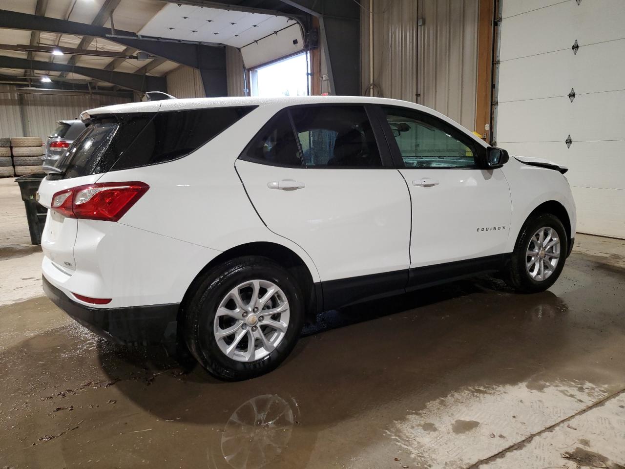 2021 Chevrolet Equinox - Image 3