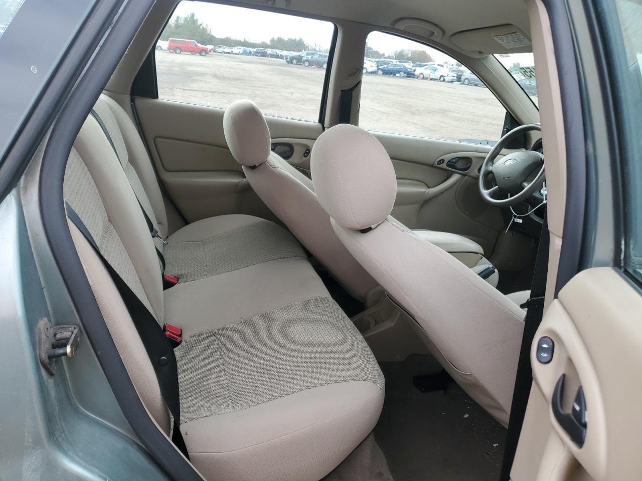 2004 Ford Focus - Image 11