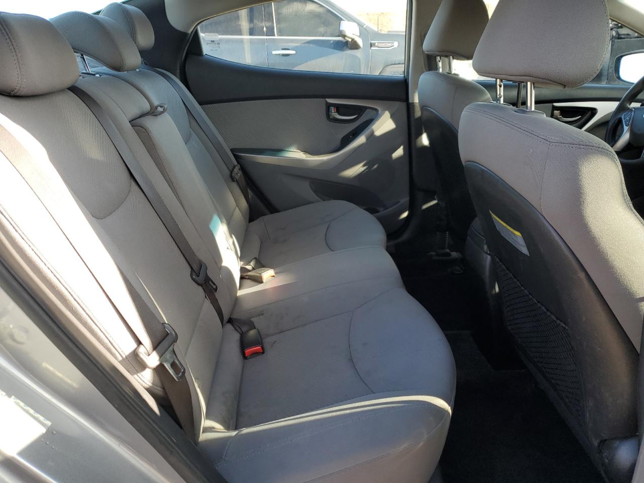 2013 Hyundai Elantra - Image 10