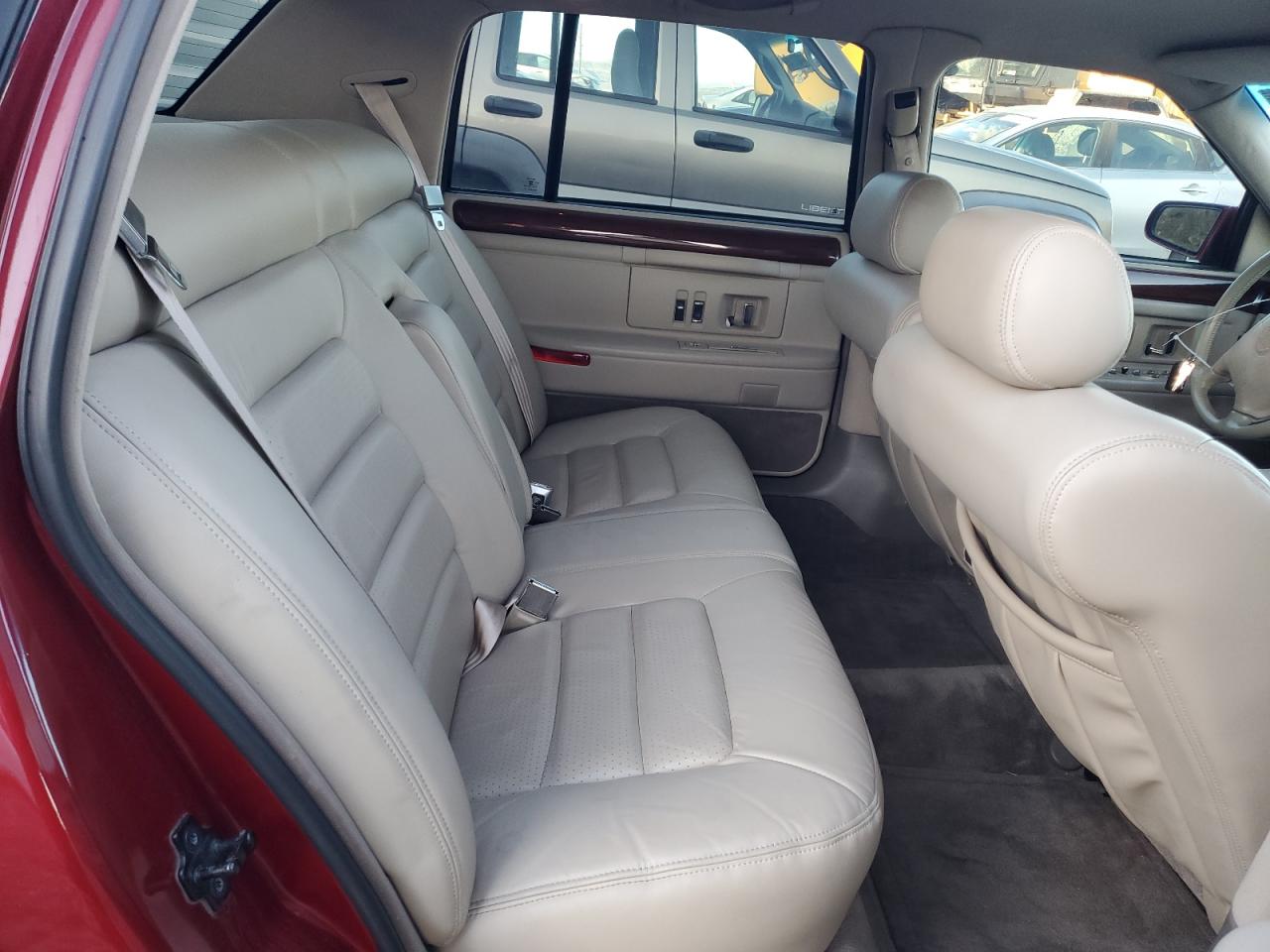 1994 Cadillac De Ville - Image 10