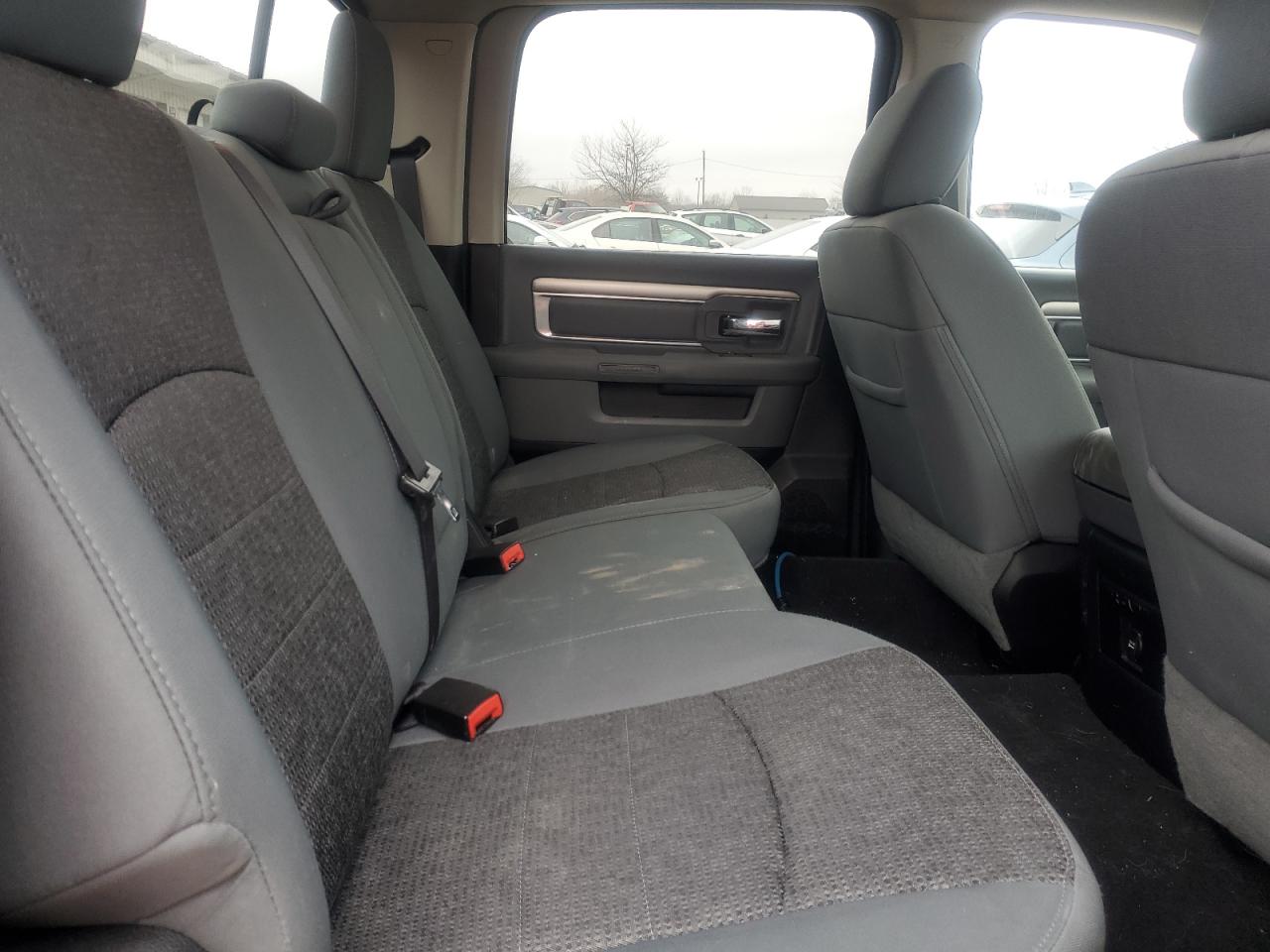 2016 RAM 1500 - Image 10
