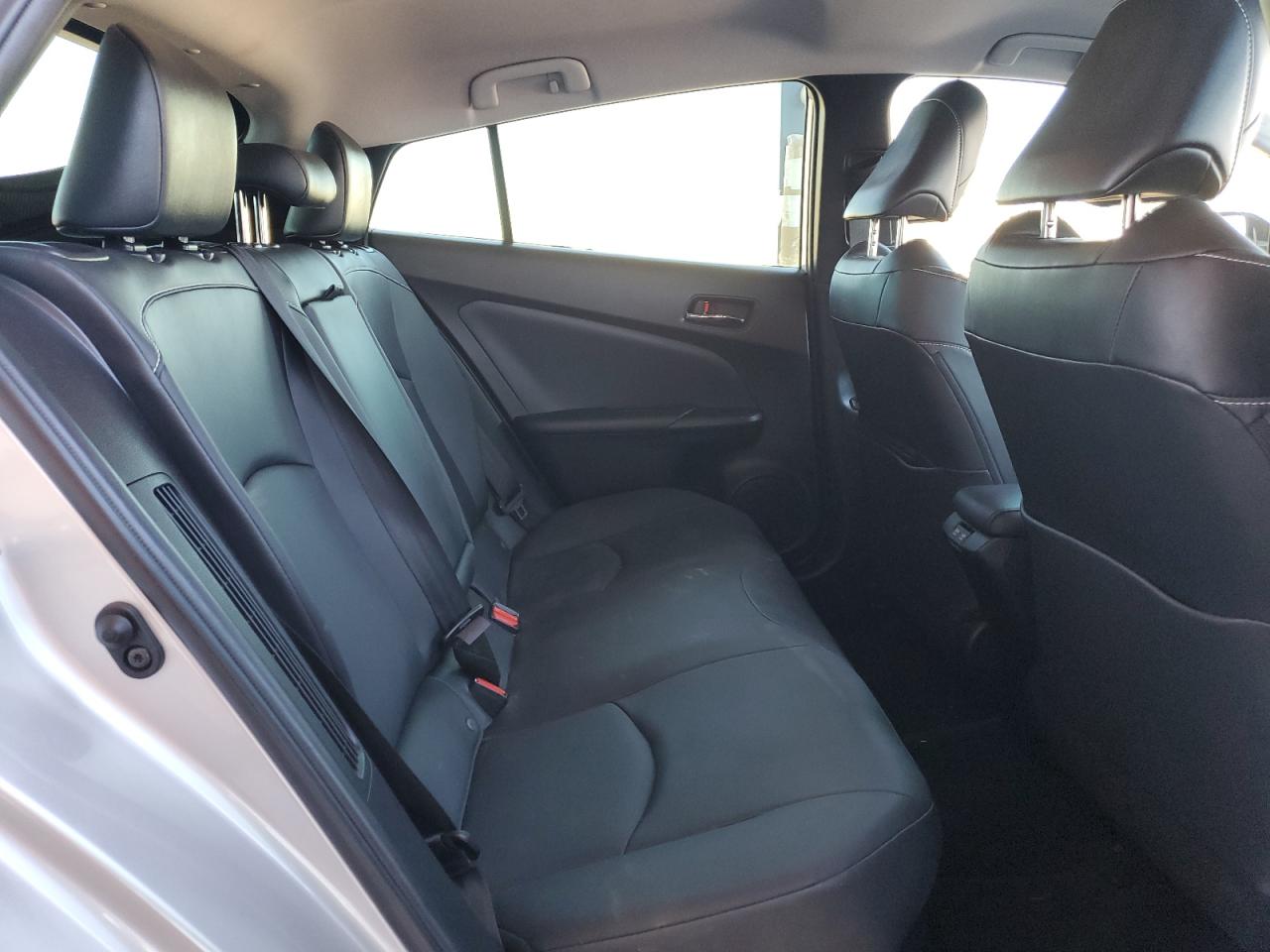 2020 Toyota Prius - Image 10