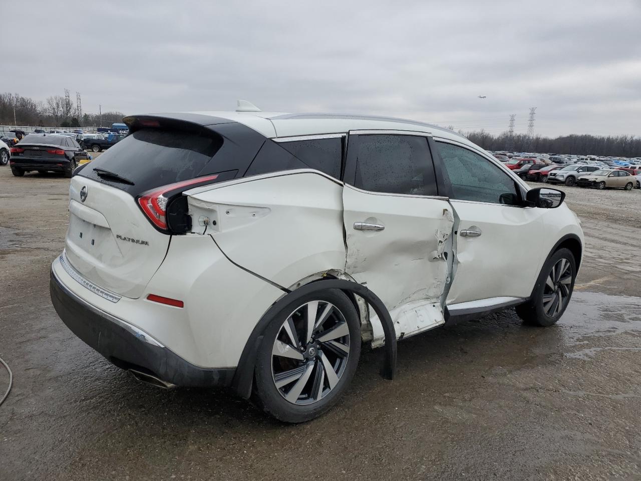 2017 Nissan Murano - Image 3