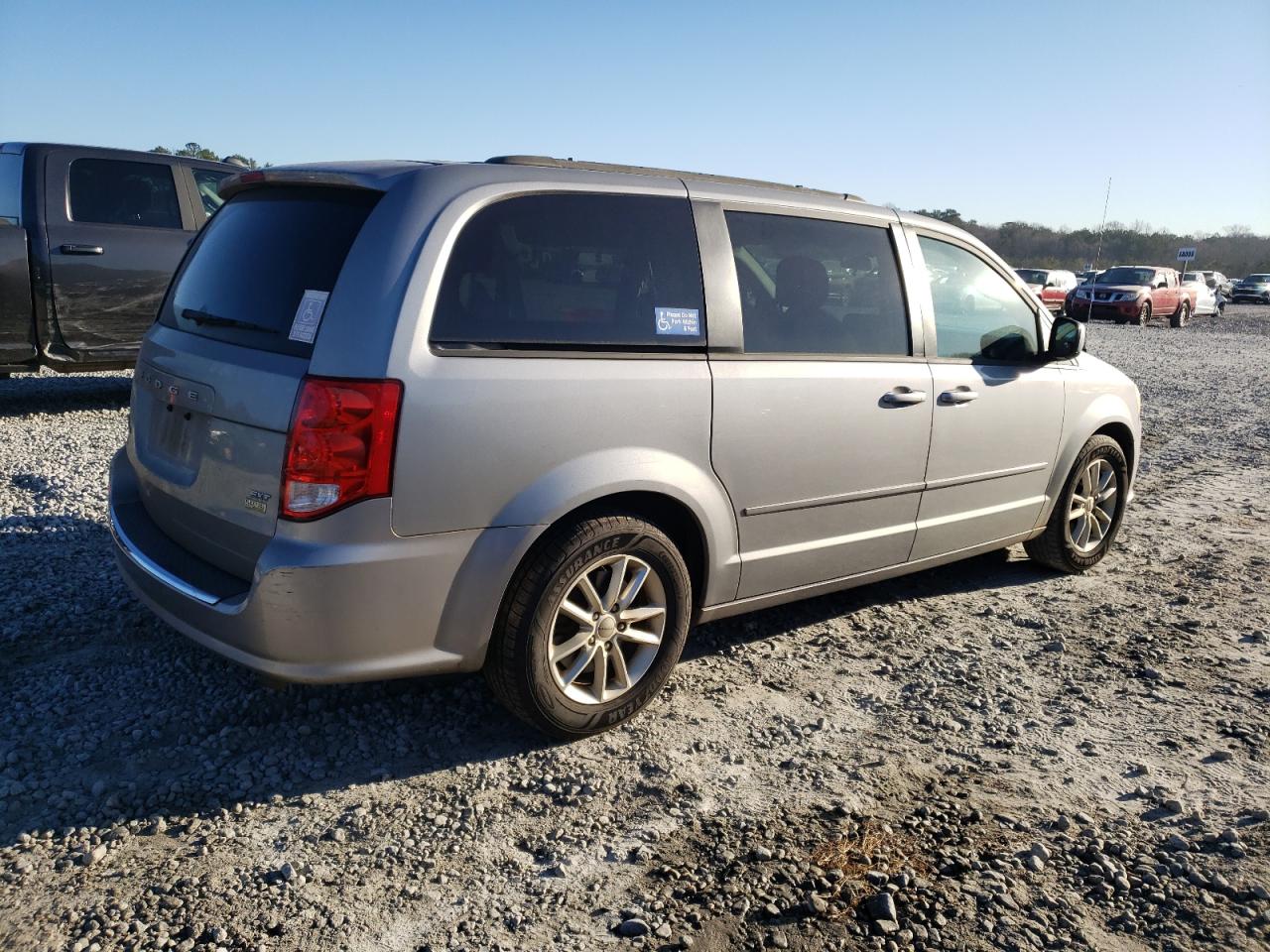2014 Dodge Caravan - Image 3