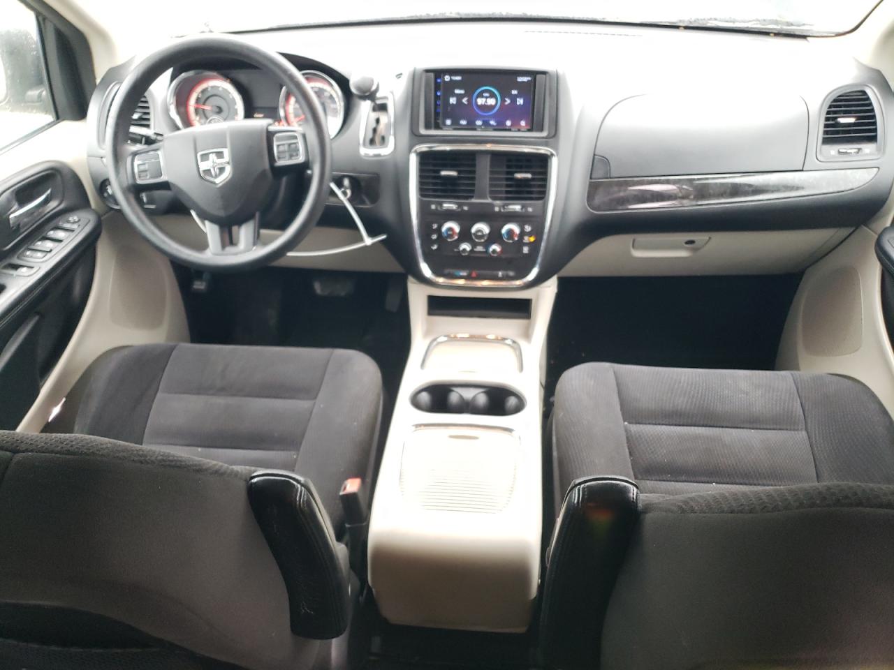 2015 Dodge Caravan - Image 8