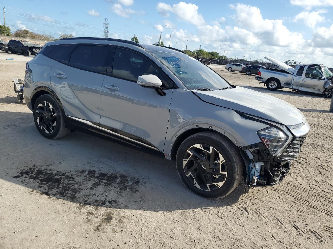 2024 Kia Sportage - Image 4