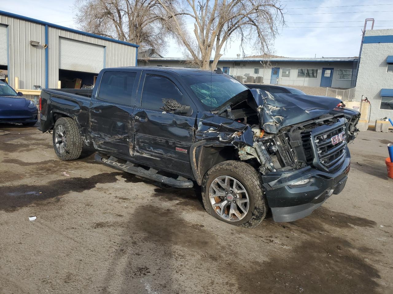2017 GMC Sierra - Image 4