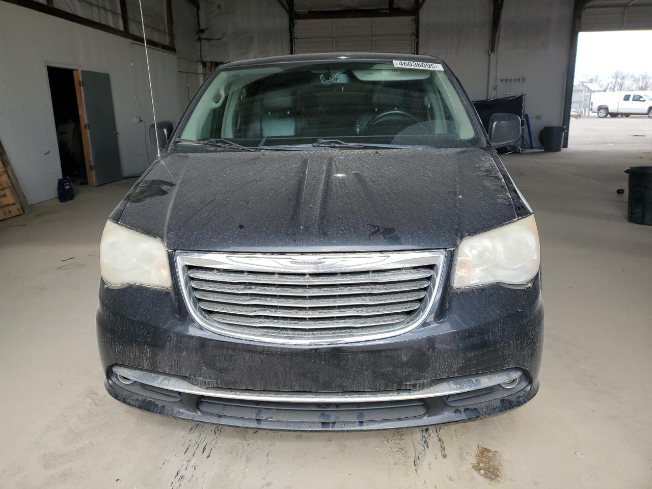 2012 Chrysler Town & Country - Image 5