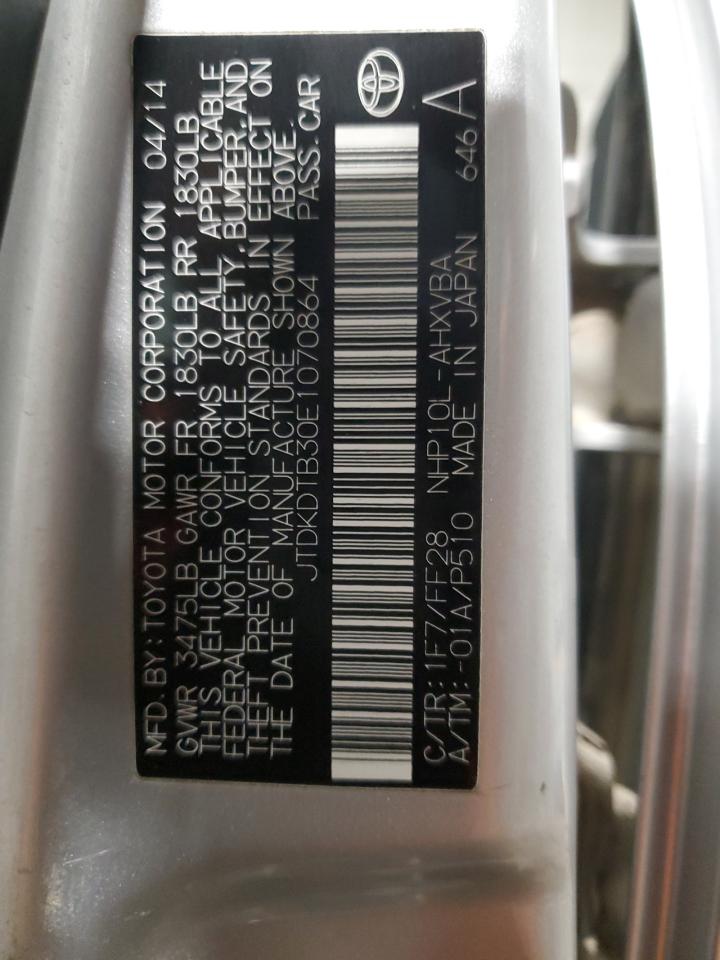 2014 Toyota Prius - Image 14