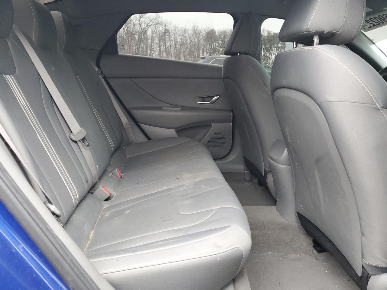 2022 Hyundai Elantra - Image 10