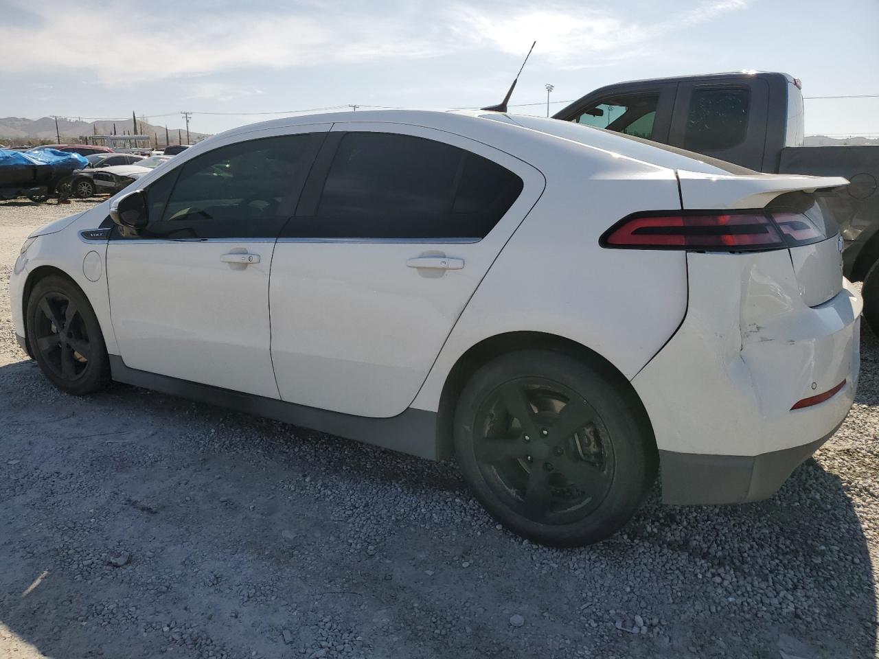 2014 Chevrolet Volt - Image 2