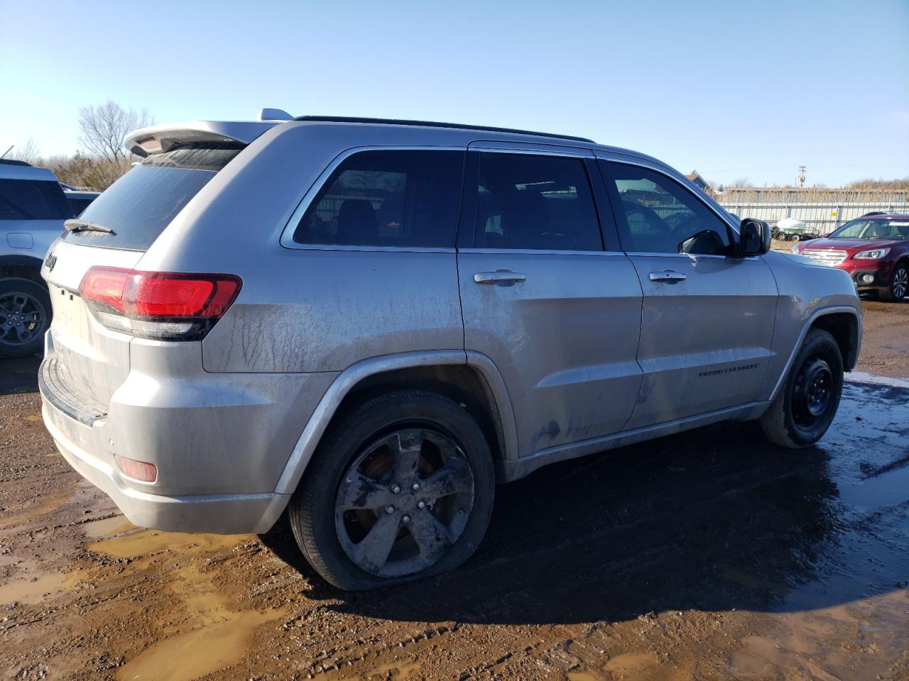 2015 Jeep Grand Cherokee - Image 3