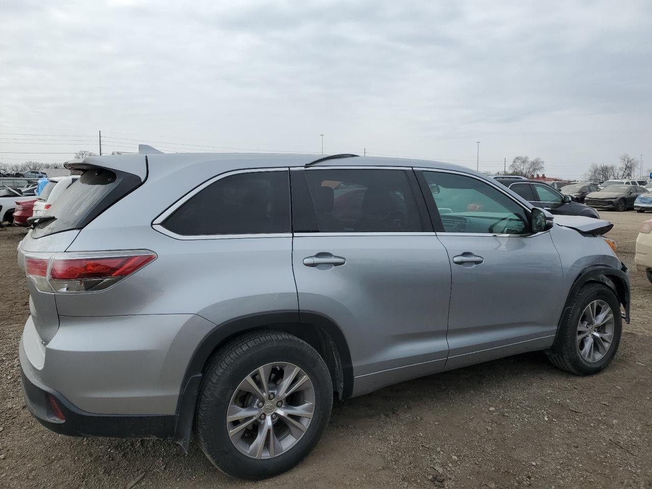 2014 Toyota Highlander - Image 3