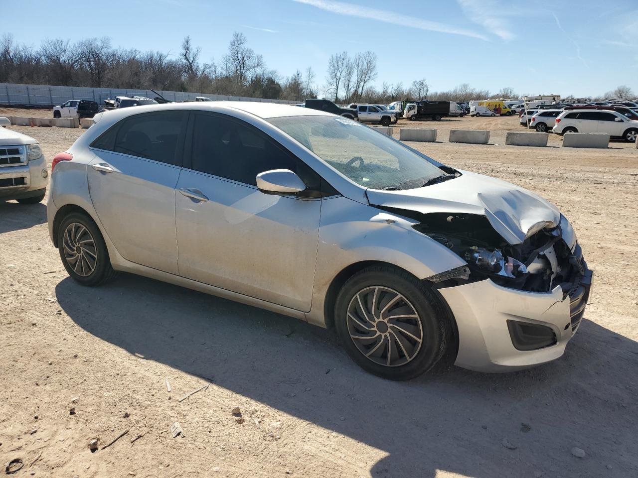 2016 Hyundai Elantra - Image 4