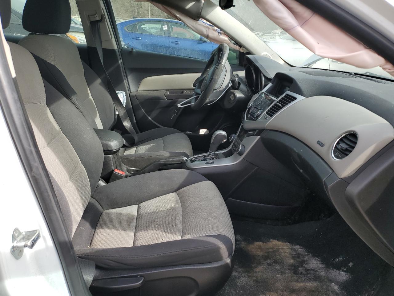 1G1PC5SHXG7136782 CHEVROLET CRUZE 2016