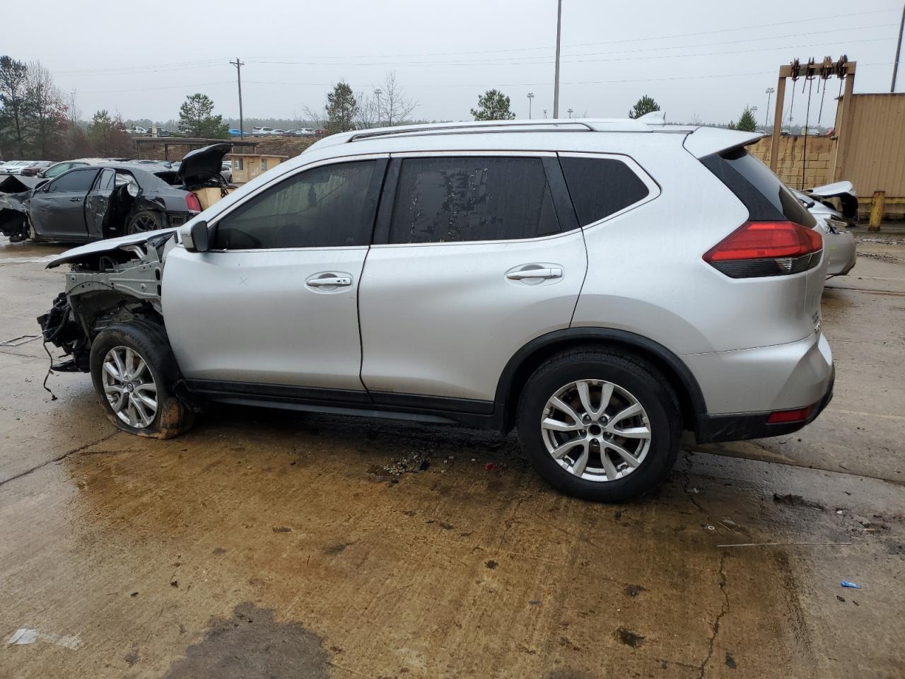 KNMAT2MT2HP505083 NISSAN ROGUE 2017