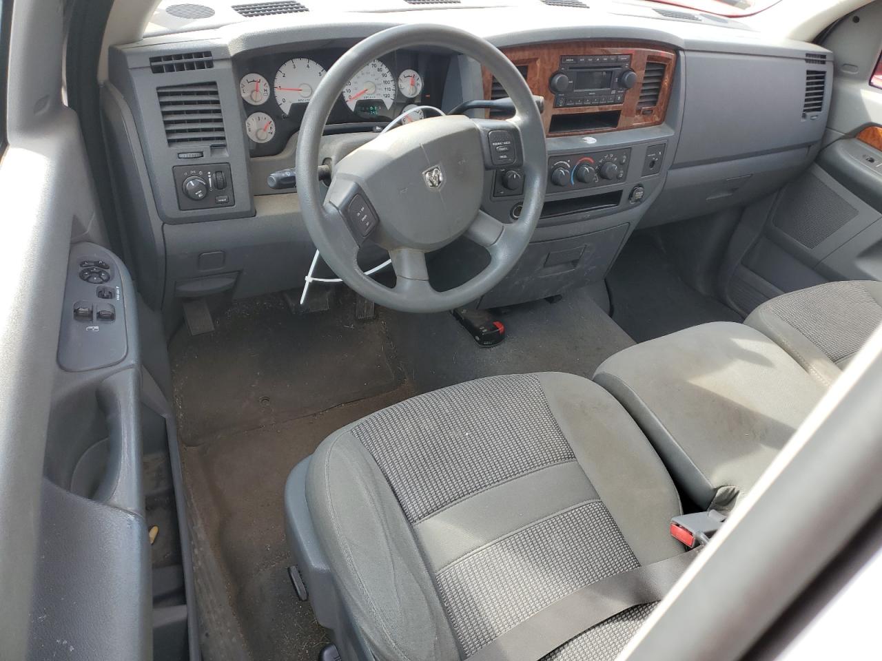 2006 Dodge RAM - Image 8
