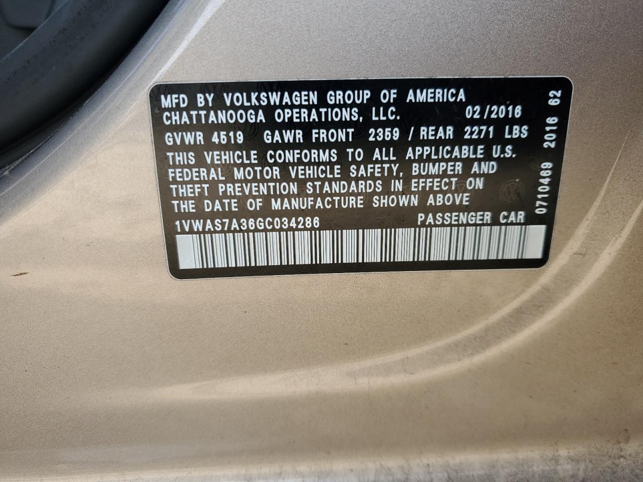 2016 Volkswagen Passat - Image 12