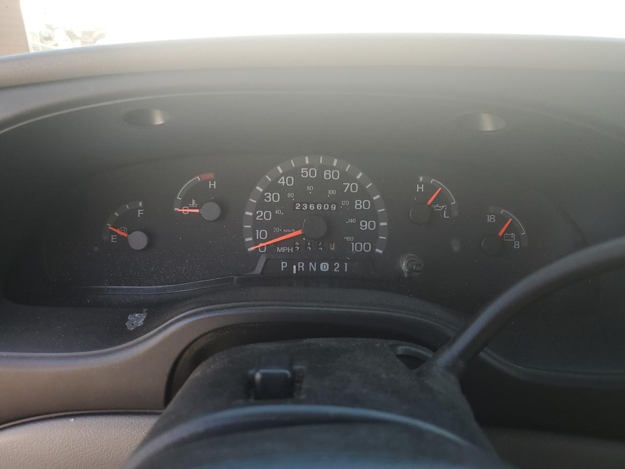 2002 Ford Econoline - Image 9