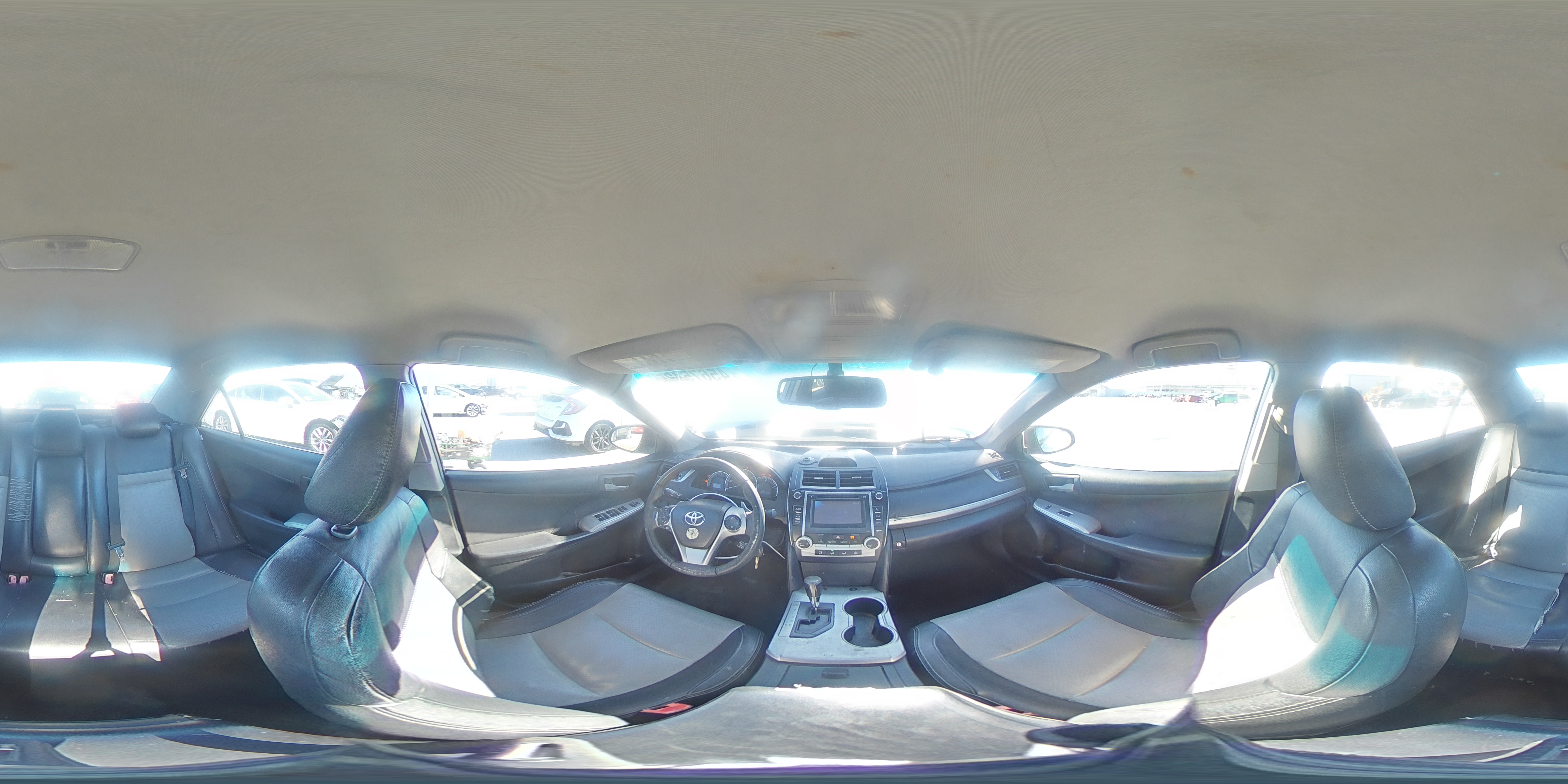 2012 Toyota Camry - Image 13