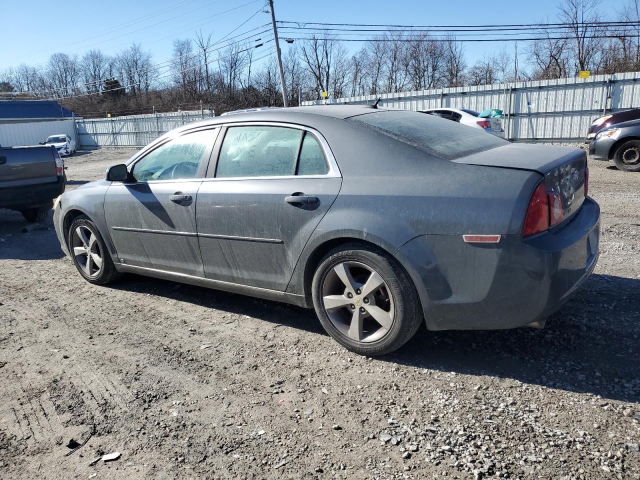 2009 Chevrolet Malibu - Image 2