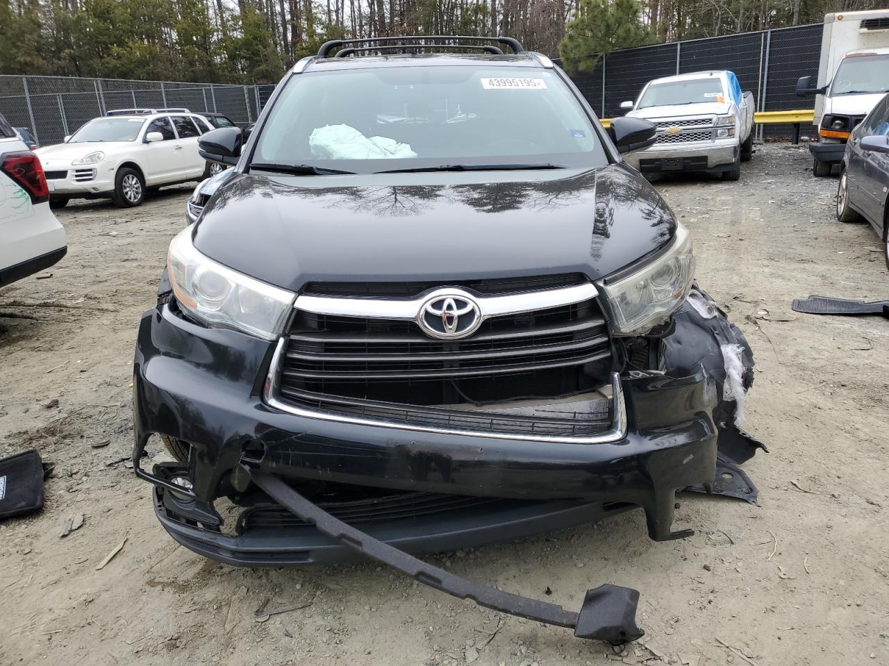 2016 Toyota Highlander - Image 5