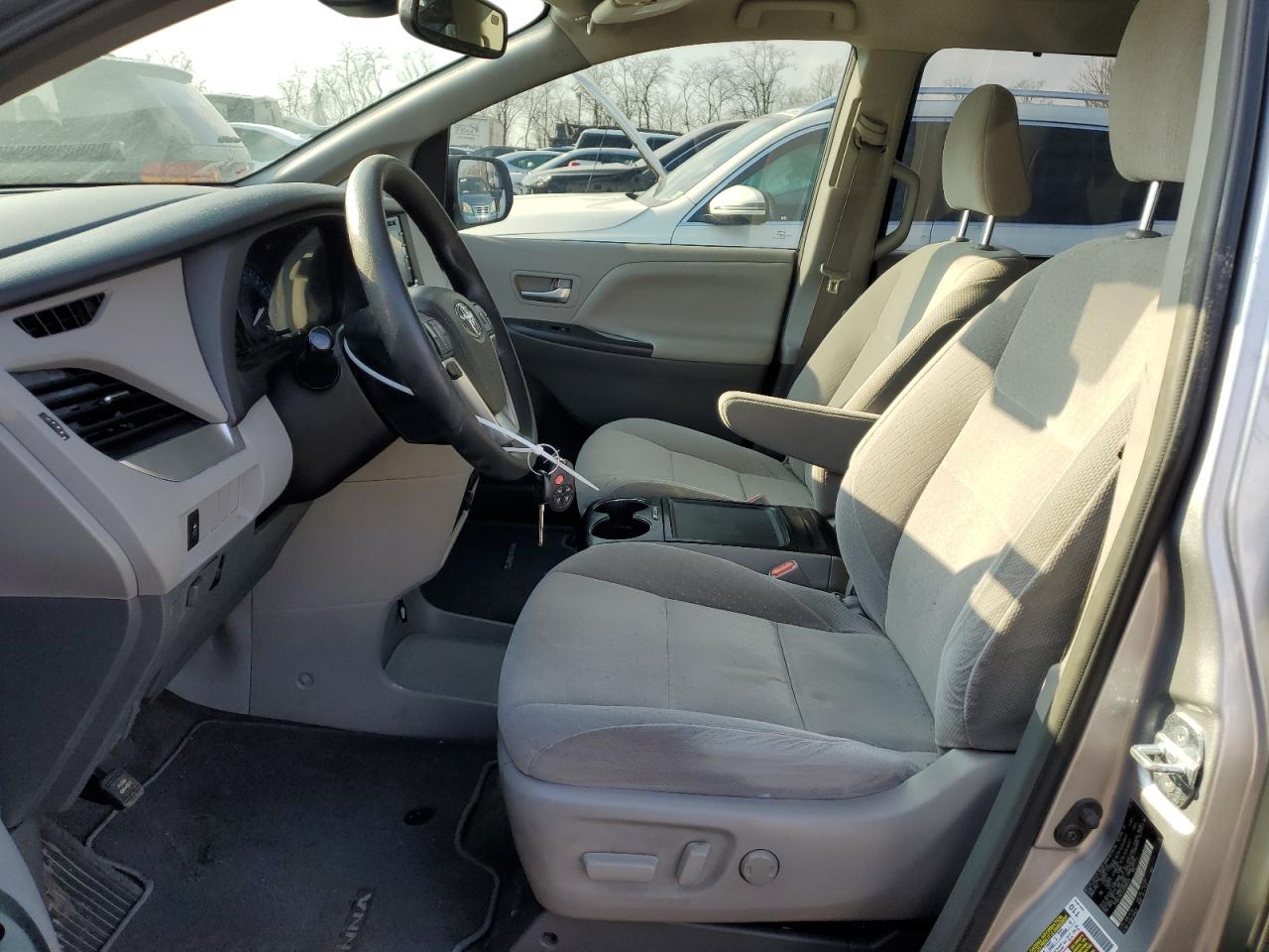 2018 Toyota Sienna - Image 7